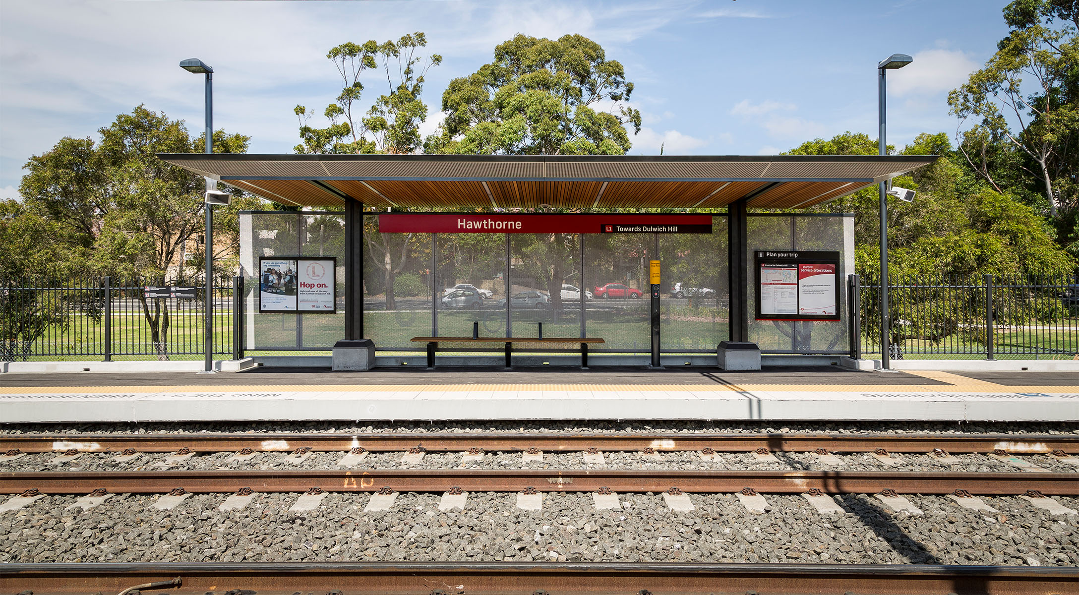 Light rail wayfinding at a regional platform