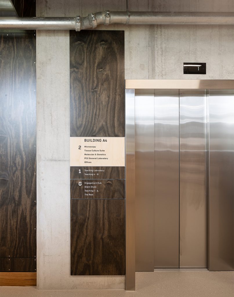 Lift directory wayfinding.